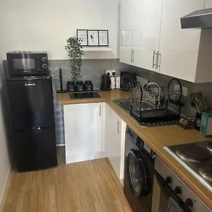  Apartment 1 Bedroom Flat,